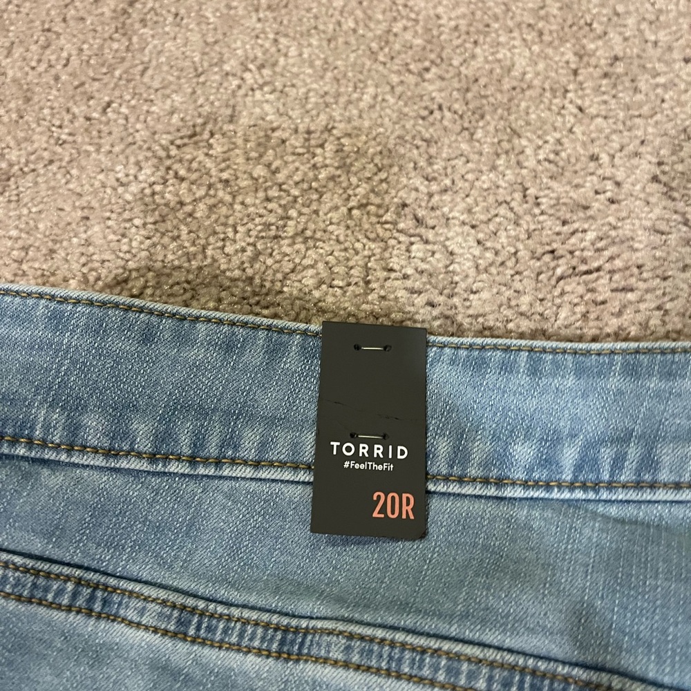 Torrid Perfect Wide Leg Mid Rise Jeans - Picture 13 of 15
